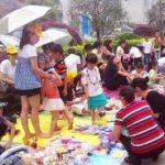 摆地摊卖什么最赚钱?分享我的个人创业经历-冷眸生活