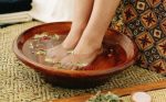 睡前洗脚有什么好处-冷眸生活