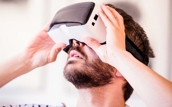 近视眼可以戴VR设备吗(vr是不是必须有眼镜)-冷眸生活