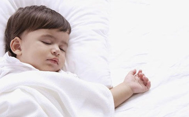 睡眠不足对孩子有什么危害-冷眸生活