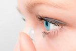 如何选择隐形眼镜护理液-冷眸生活
