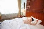 男人“裸睡”有5大好处,尤其是第3个,男女都喜欢-冷眸生活